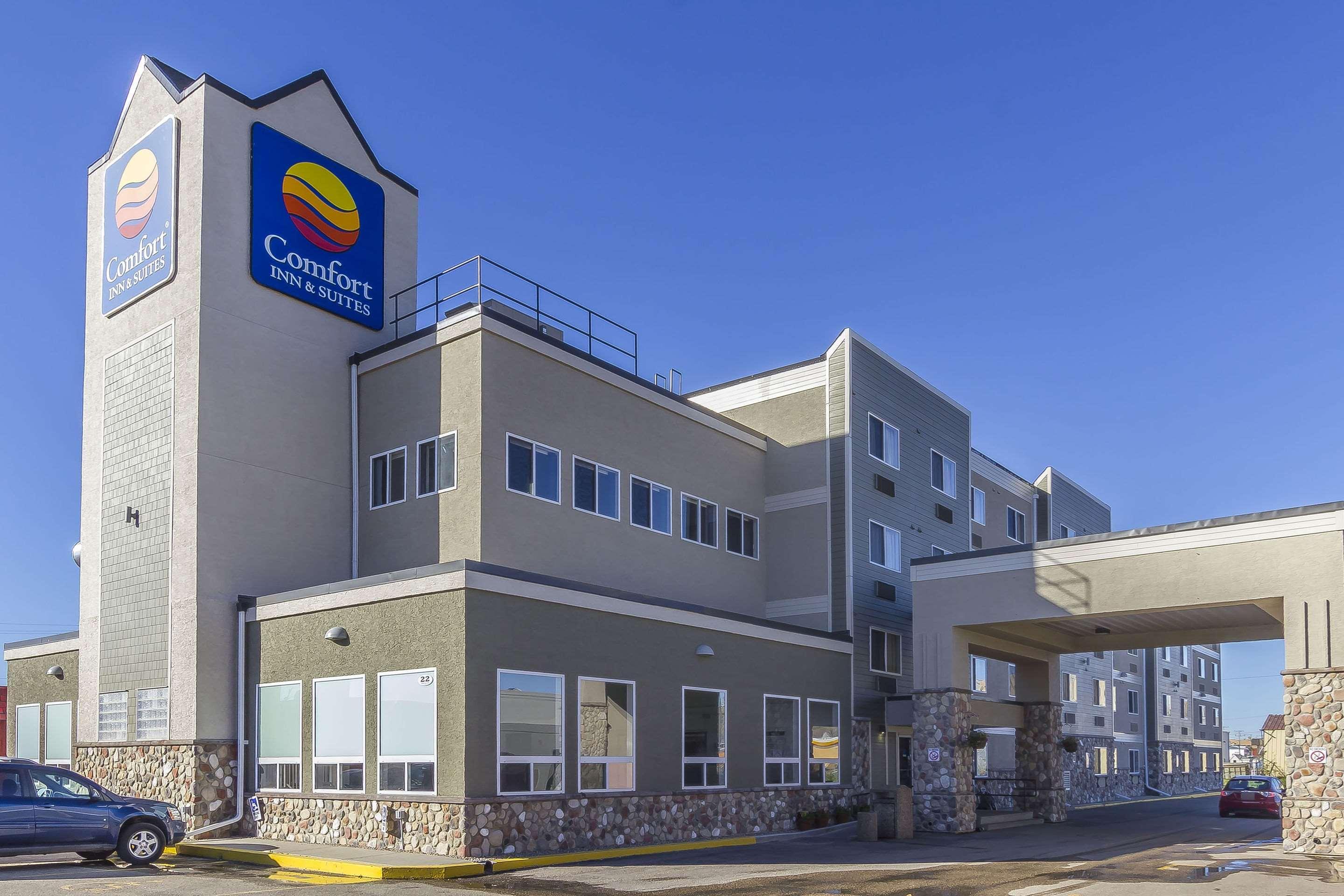 Comfort Inn & Suites Yorkton Bagian luar foto