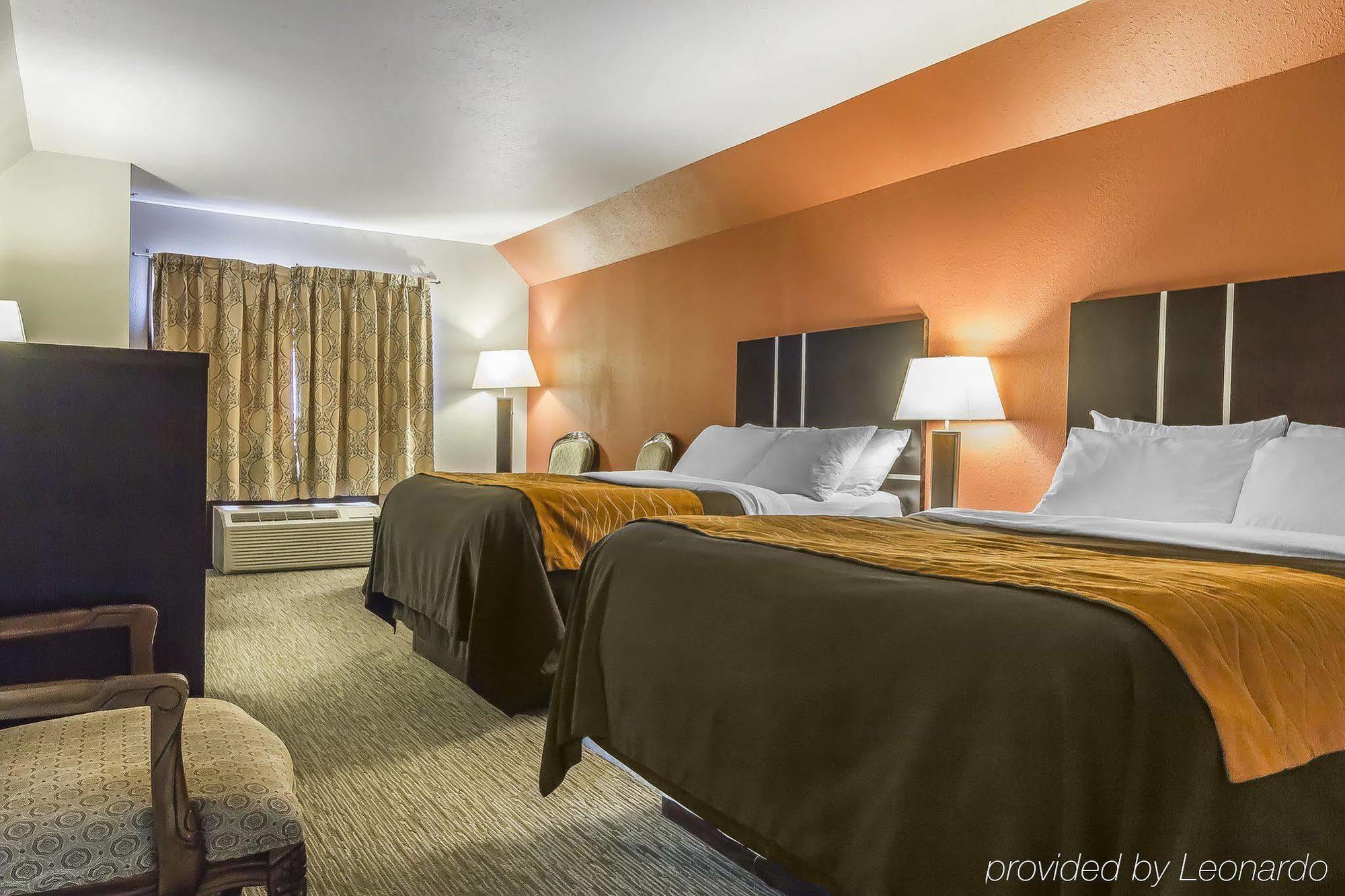 Comfort Inn & Suites Yorkton Bagian luar foto
